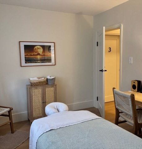 Ocean Glow Wellness offers Massage Therapy and red light therapy services, located in View Royal, Victoria BC