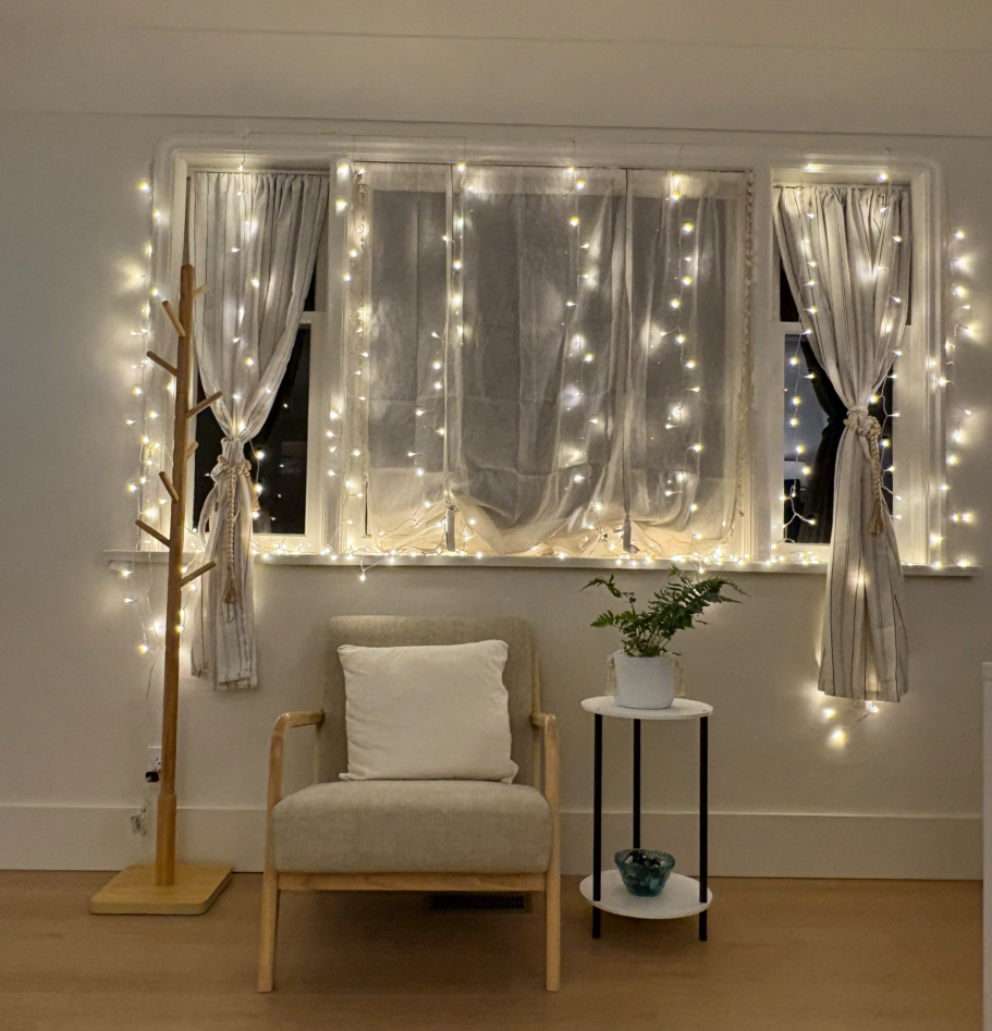 Ocean Glow Wellness offers massage therapy and red light therapy services, to promote health, longevity  and wellness. 